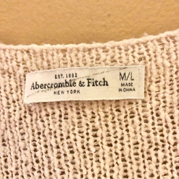 Abercrombie & Fitch V neck Light Knit Sweater Light Pink Cream M/L - Picture 4 of 7